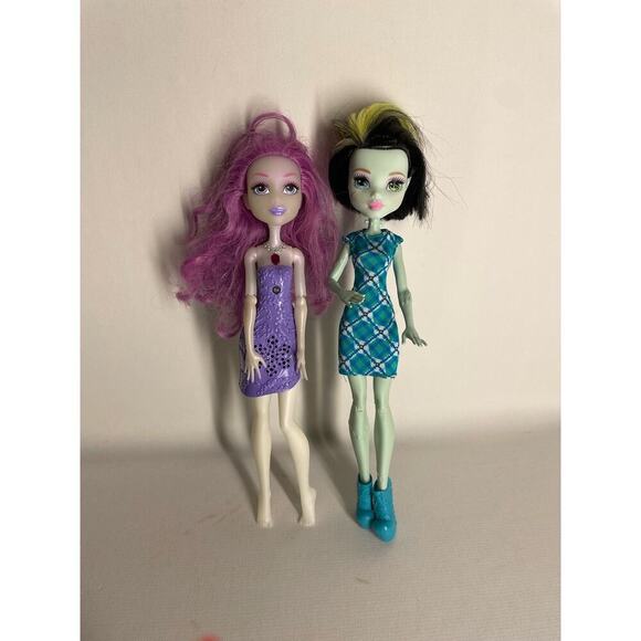 Monster High Doll Lot of 2 Frankie Stein 2008 & Singing Ari Hauntington - Picture 1 of 7